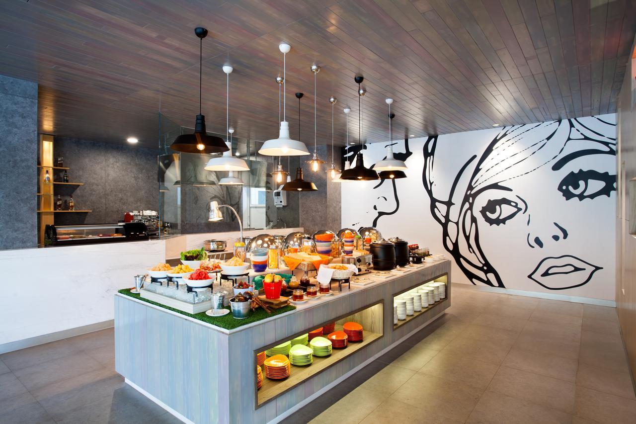 Ibis Styles Jakarta Sunter Exterior photo