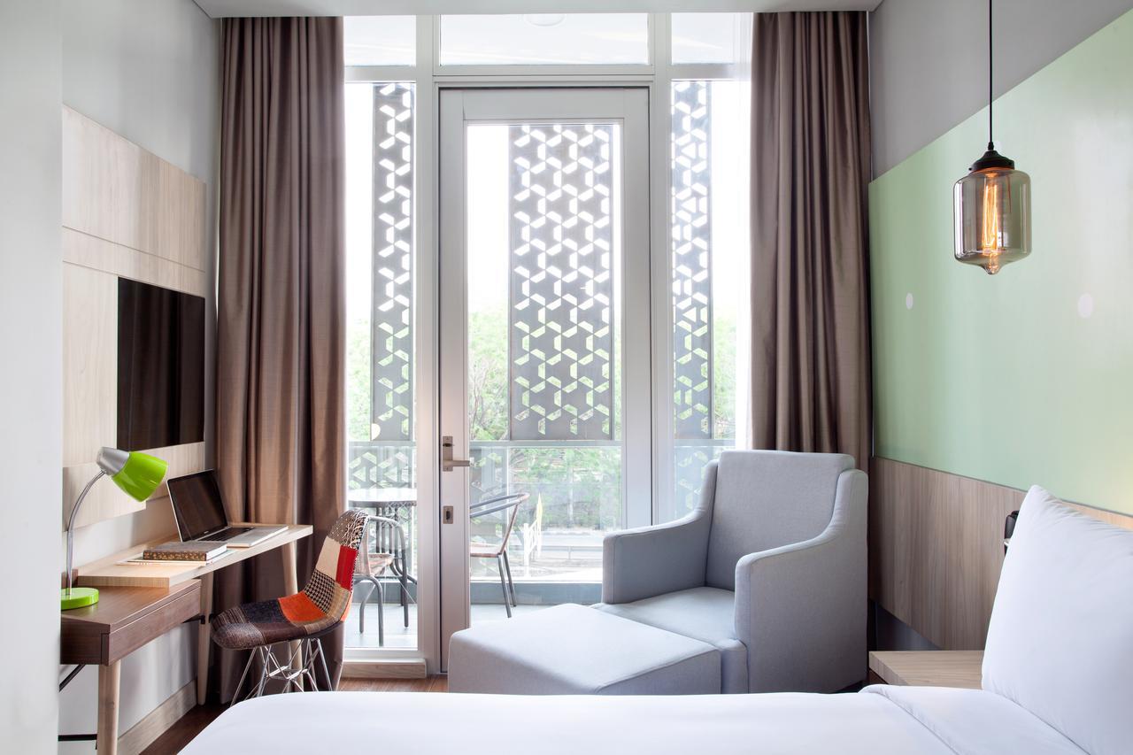 Ibis Styles Jakarta Sunter Exterior photo