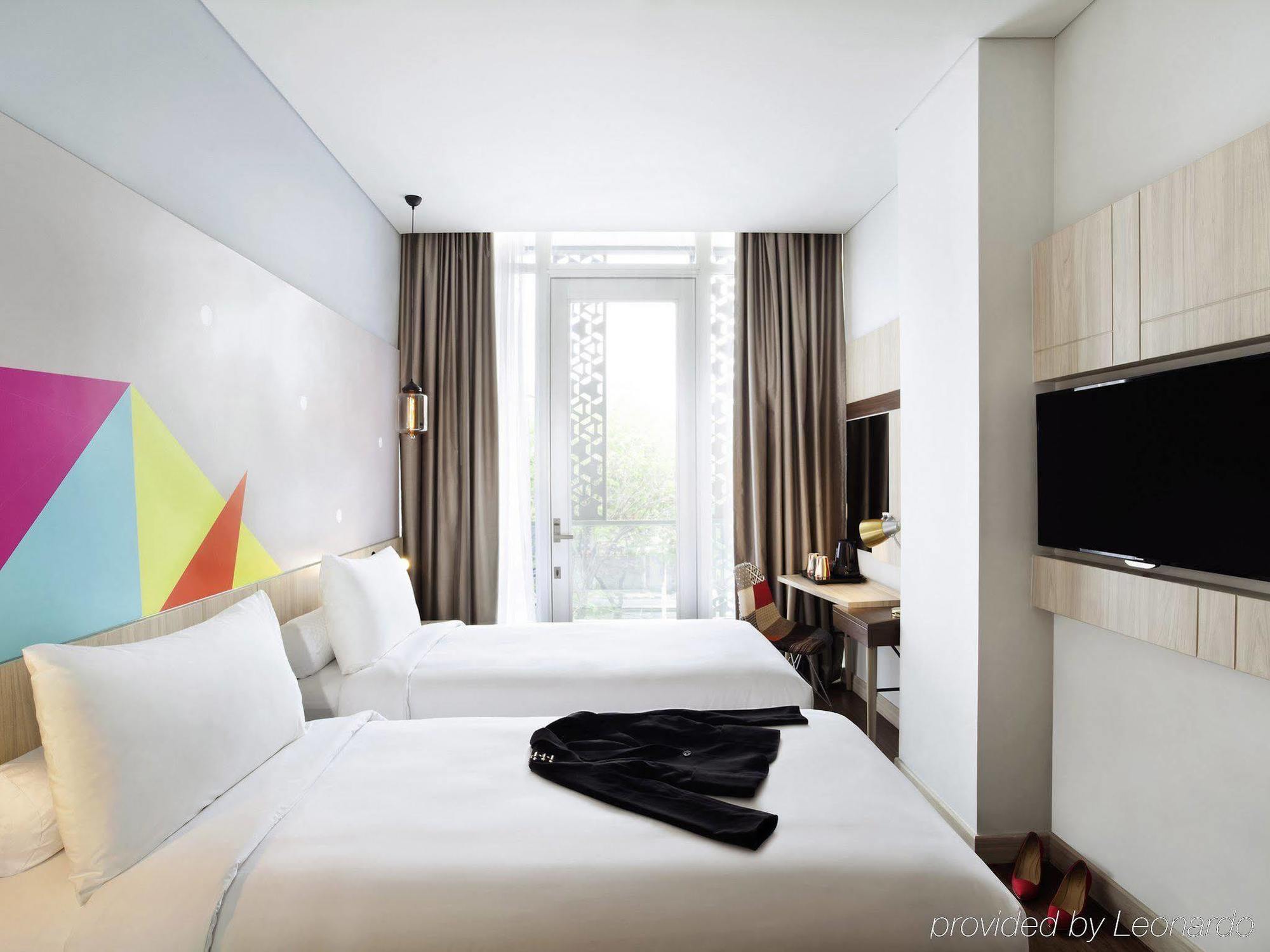 Ibis Styles Jakarta Sunter Exterior photo